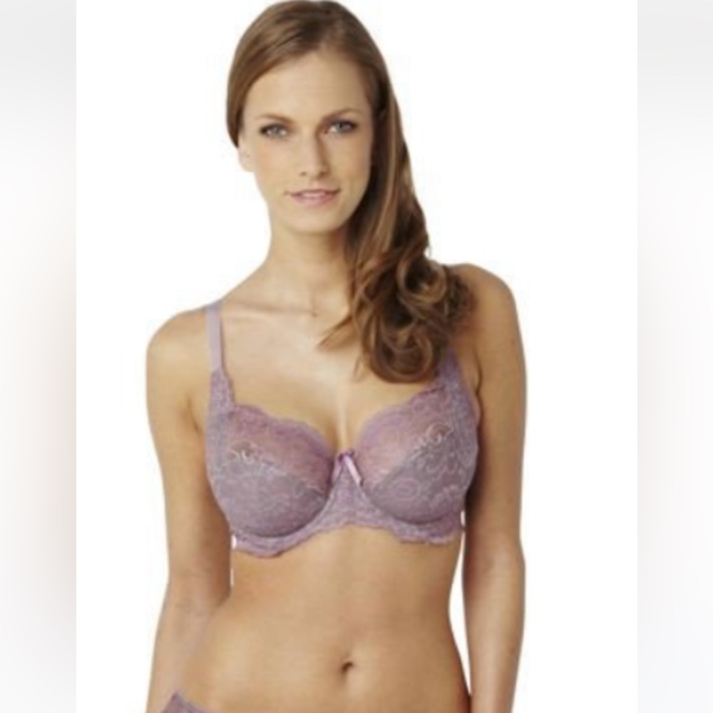 Lace Underwire Bra in Lavender